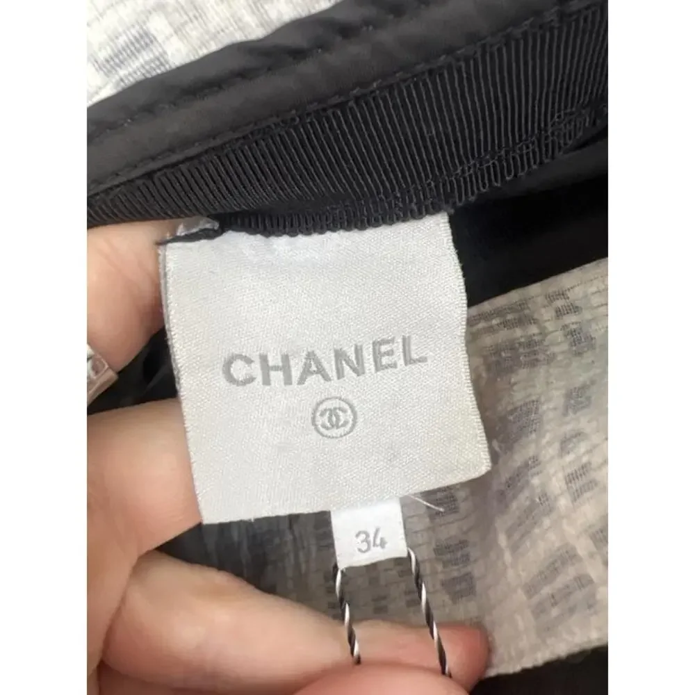 Chanel Vintage Black & White Short Sleeve Zip Cardigan FR 34 / XS